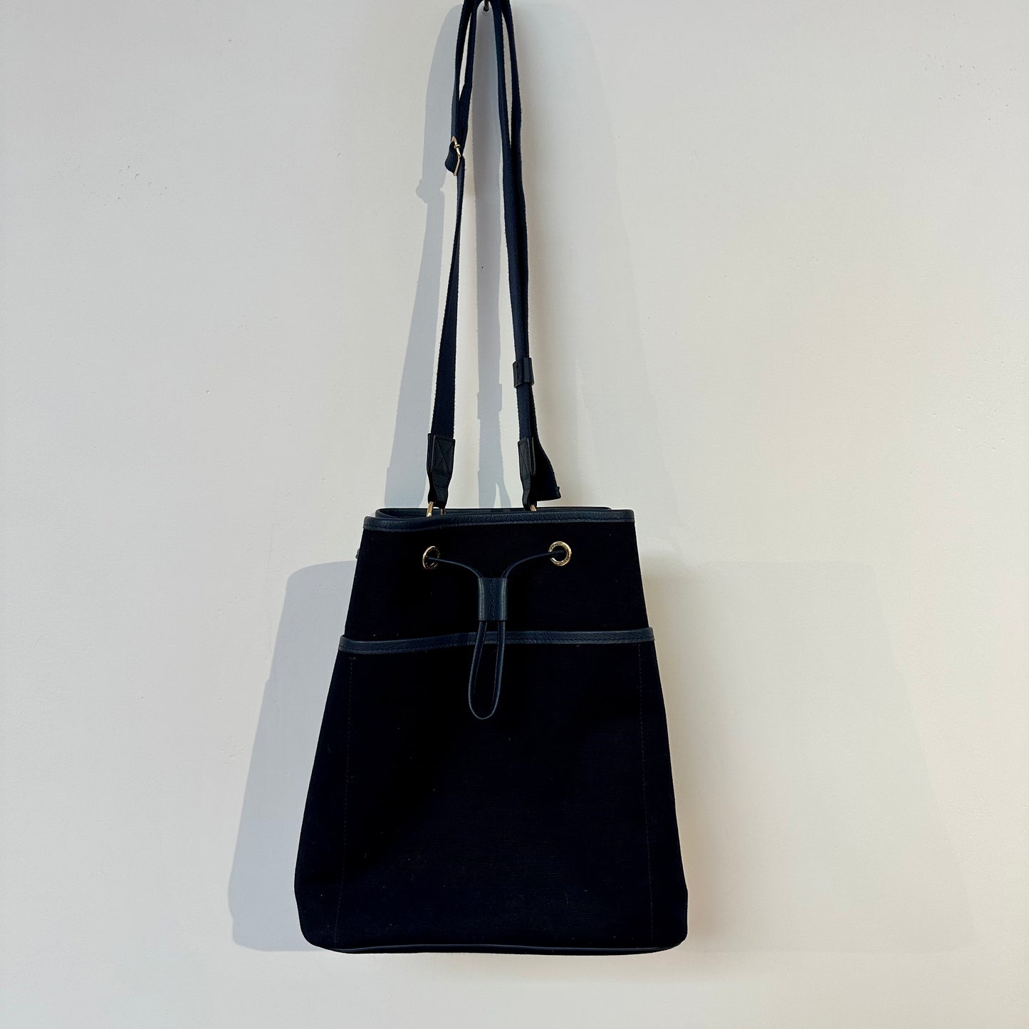 L/UNIFORM Canvas Bucket Bag