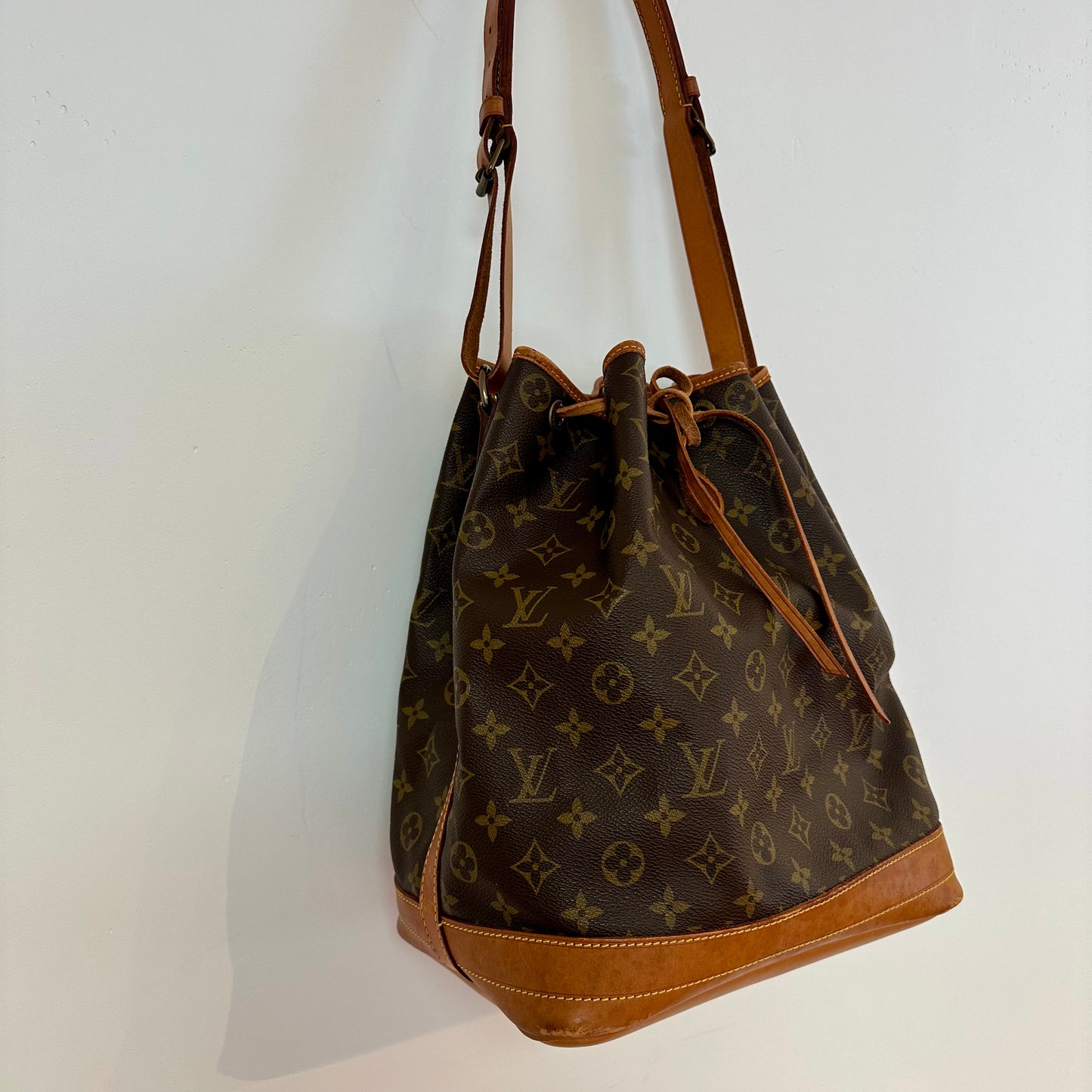 Louis Vuitton Noe Bucket Bag
